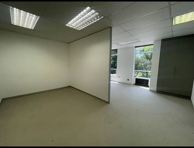 193M² OFFICE TO LET IN ROSEBANK